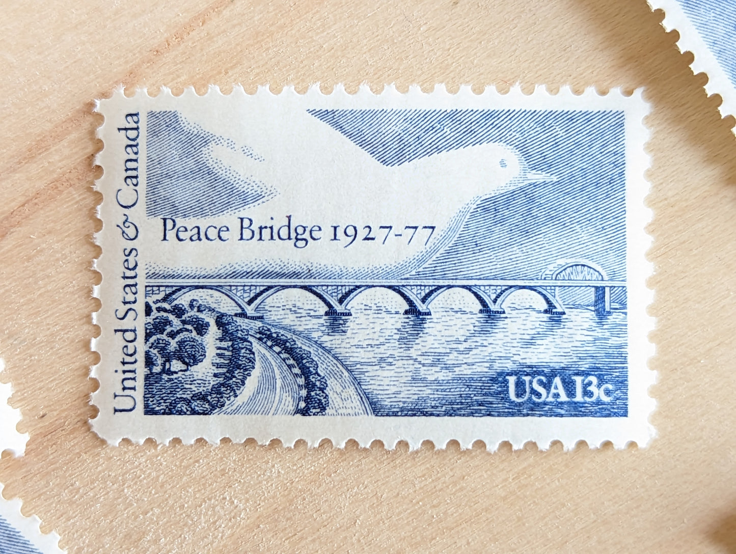 10 United States and Canada Peace Bridge, 1927-77 Stamps, 13 Cent 1977 Unused Postage Stamps