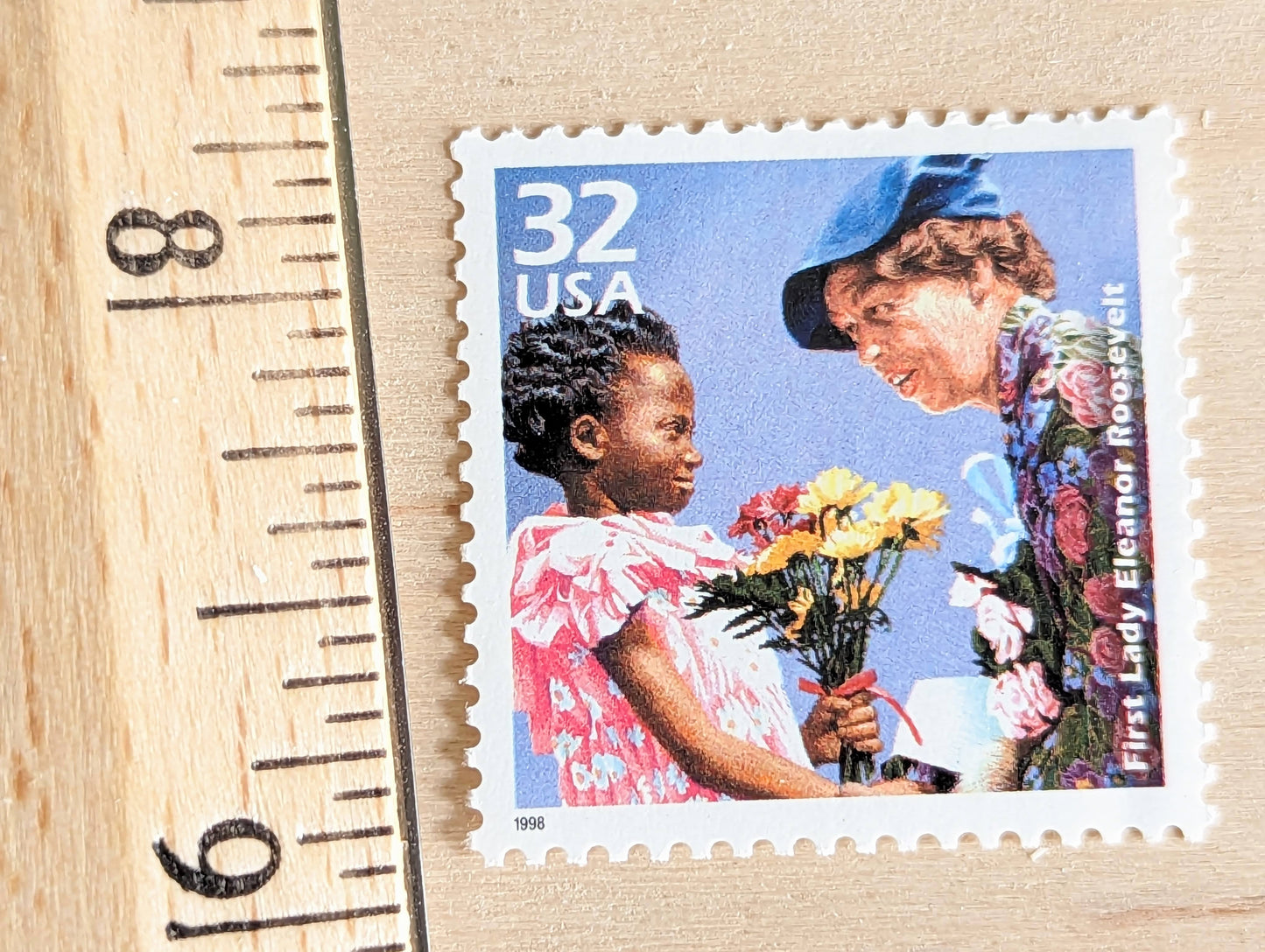 Eleanor Roosevelt stamps, Set of 5, Vintage Unused USPS 32 Cent Postage Stamps, 1930s Celebrate the Century Stamps 1998, Gummed
