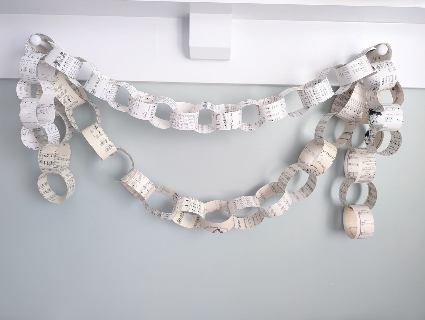 Music Book/Sheet Music Paper Chain Kit, 31 Chains & Number Stickers to Count Down/Decorate, Made with Vintage Music Books