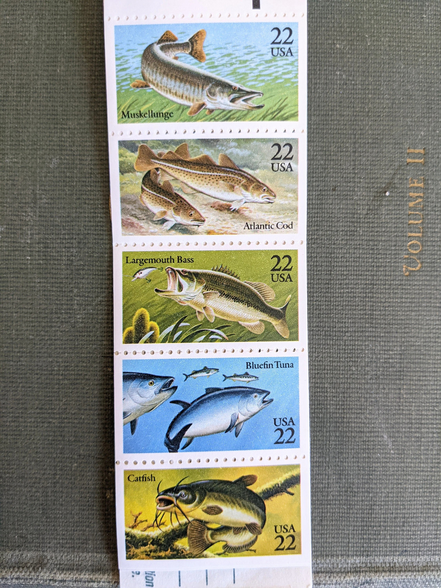 Fish, Booklet of 10, Vintage Unused USPS 22 Cent Postage Stamps, Fish Stamps (Muskellunge, Atlantic Cod, Largemouth Bass, Bluefin Tuna, Catfish), 1986, Gummed