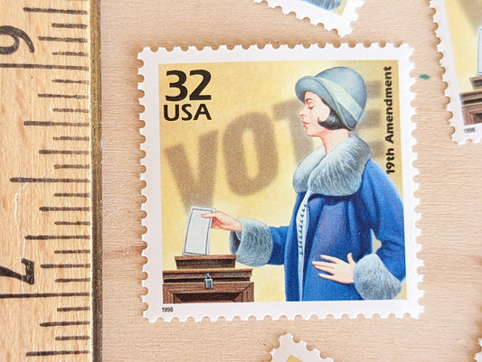 5 The 19th Amendment, 32 Cent, 1998, 1920s Celebrate The Century, Unused Postage Stamps