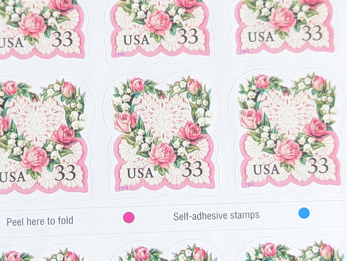 Sheet of 20 Lace and Rose Heart Whreath Stamps, 33 cent stamps, 1999 Unused USPS Postage Stamps