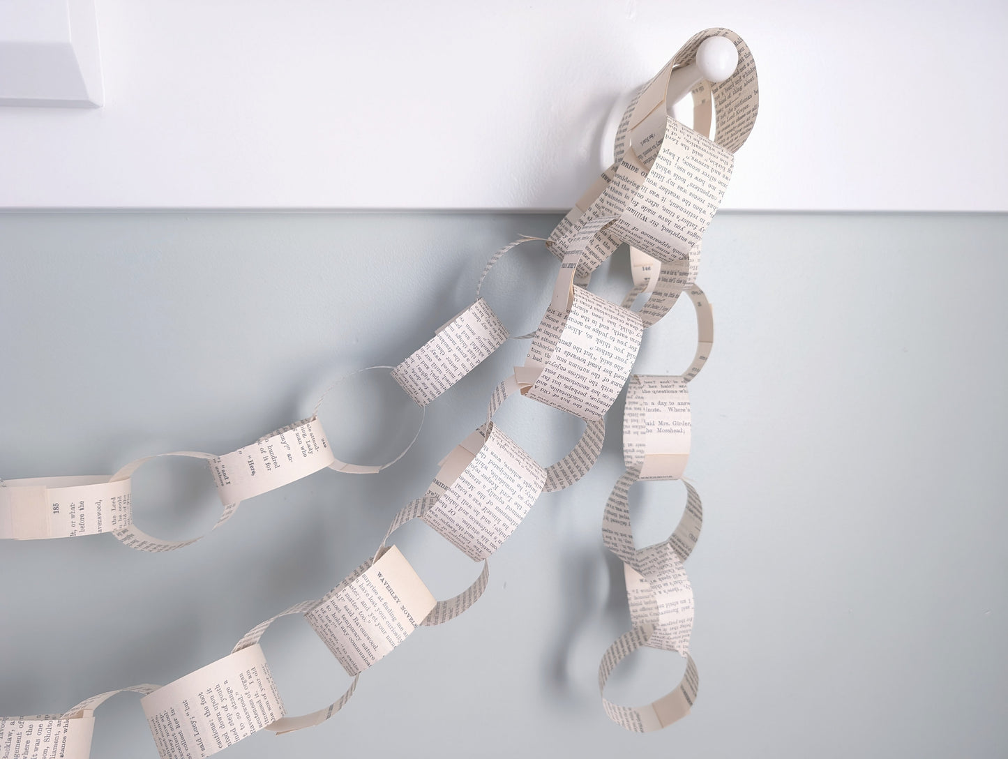 Vintage Book Paper Chain Kit, 31 Chains and 31 Number Stickers to Count Down or Decorate, Made with Vintage Book Pages, 1 or 1.5 Inches Wide