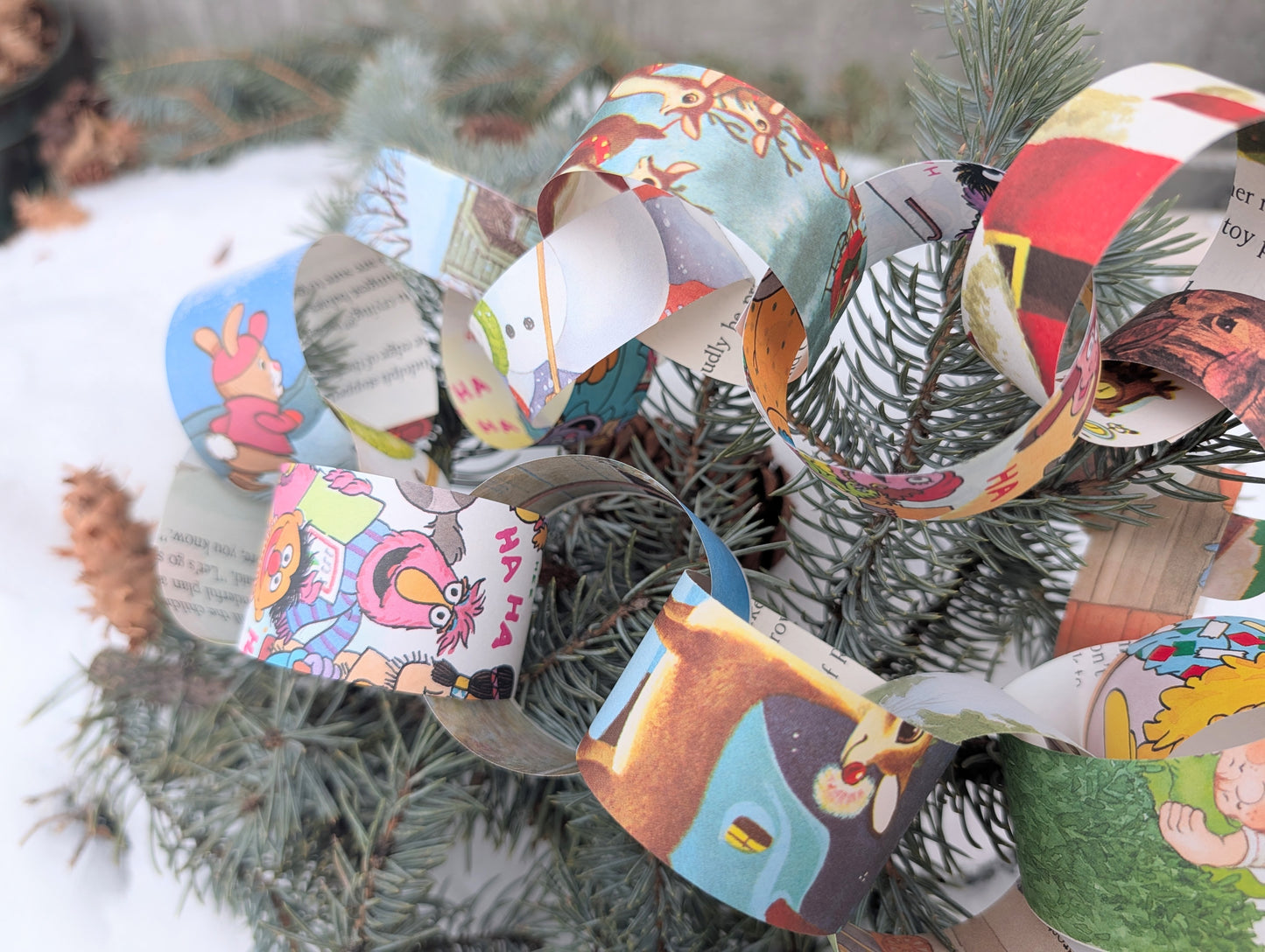 Christmas Golden Book Paper Chain Kit, 31 Chains and Number Stickers to Count Down or Decorate, Made with Book Pages, 1 or 1.5 Inches Wide