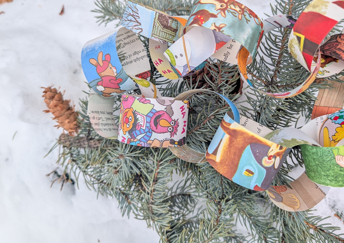 Christmas Golden Book Paper Chain Kit, 31 Chains and Number Stickers to Count Down or Decorate, Made with Book Pages, 1 or 1.5 Inches Wide